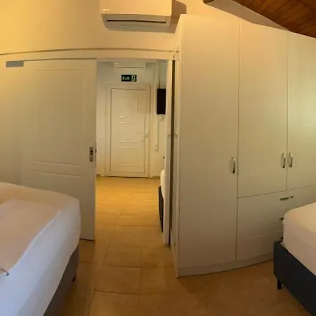 Hermes Grove * Katarrakhion